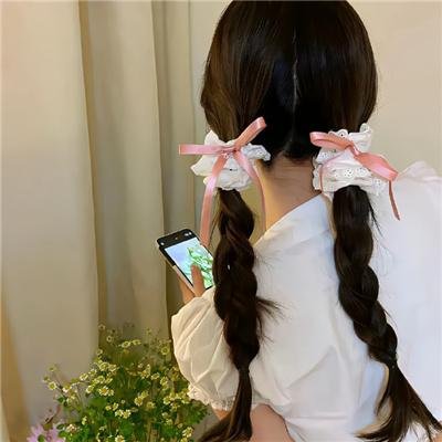 两女之间难为夫